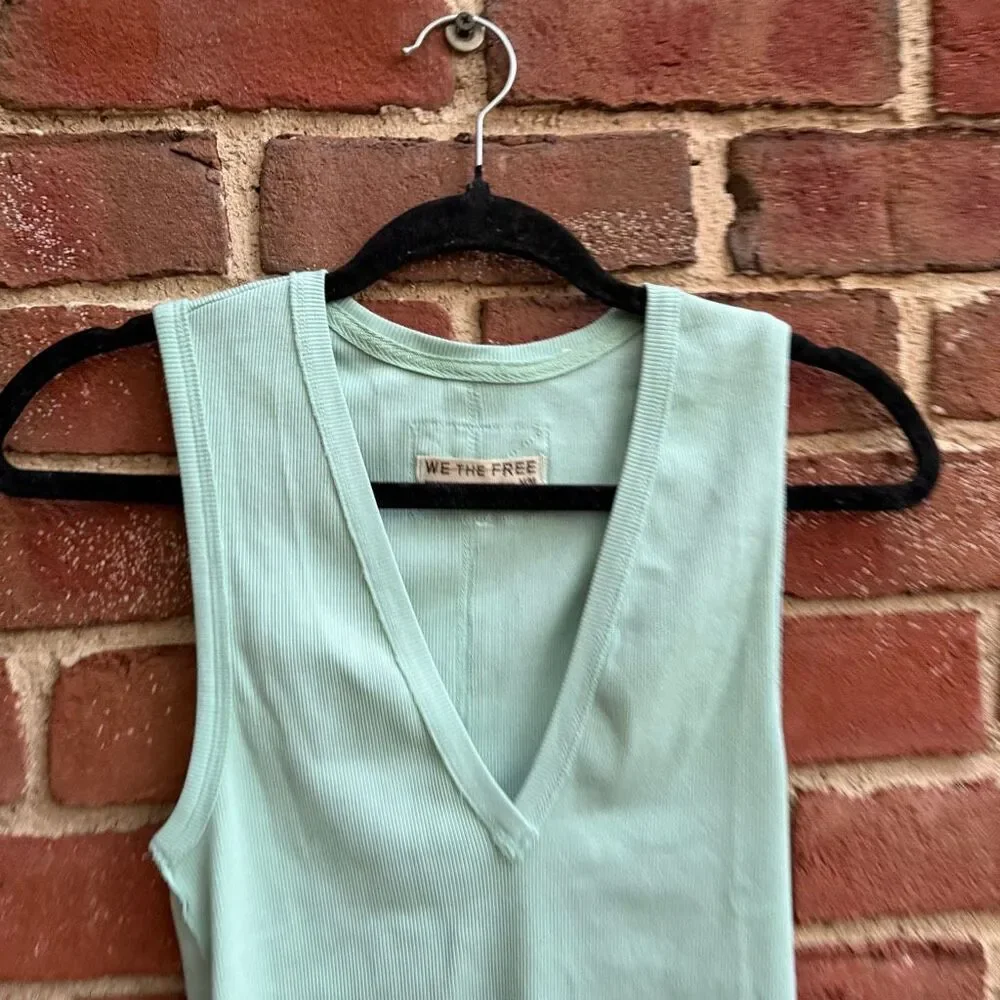 Free People We The Free Neria V-Neck Tank Top in mint green Women’s XL NEW